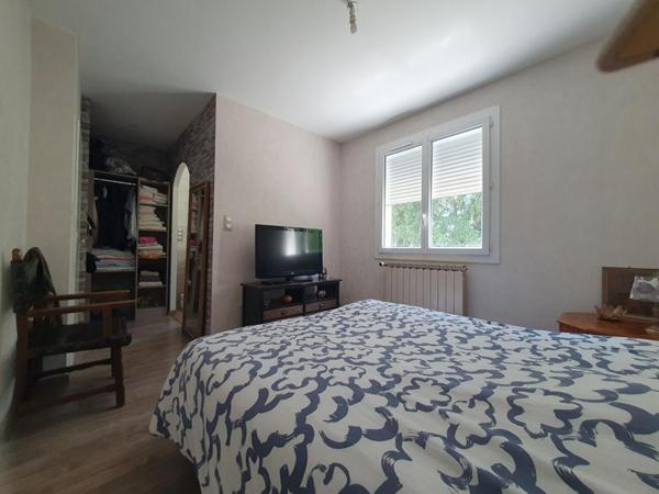 Maison de ville 7 pièces sur un terrain clos de 1167m²