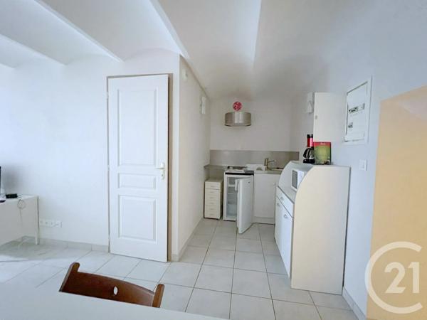 Appartement T2 à vendre  2 pièces - 27,58 m 2   AUBENAS  - 07