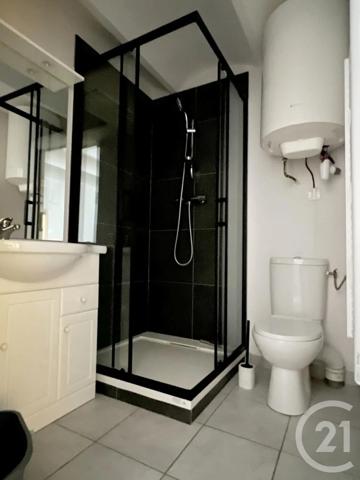 Appartement T2 à vendre  2 pièces - 27,58 m 2   AUBENAS  - 07