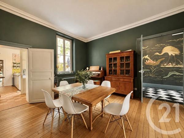 Maison à vendre  7 pièces - 204,67 m 2   MOULINS  - 03