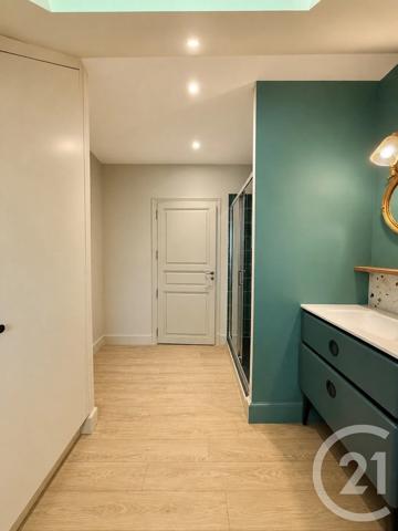 Maison à vendre  7 pièces - 204,67 m 2   MOULINS  - 03