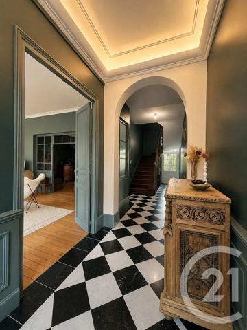 Maison à vendre  7 pièces - 204,67 m 2   MOULINS  - 03