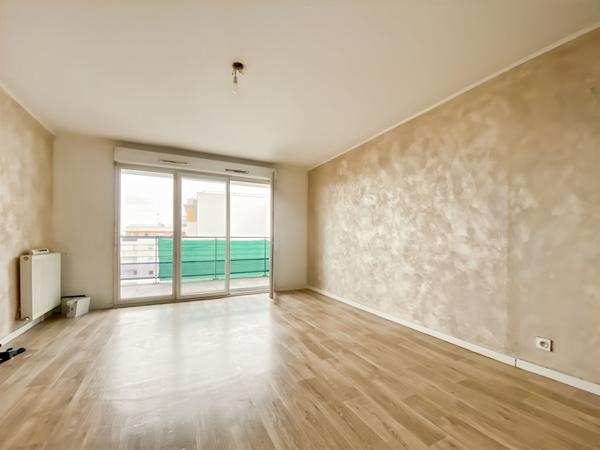 Appartement 3 pièces proche Métro 11