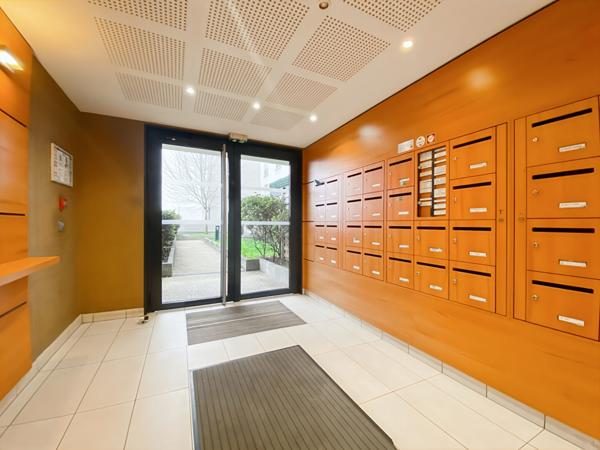 Appartement 3 pièces proche Métro 11