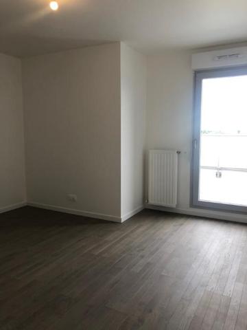 Location : appartement F3 à LIEUSAINT