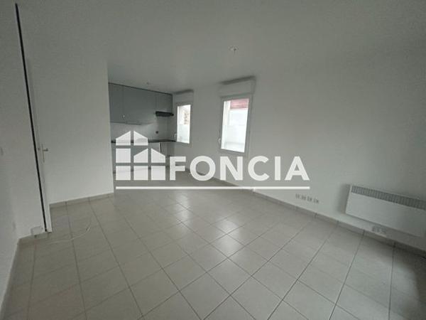 Location Appartement 2 pièces 38.6 m² - 2 RUE JEAN BAPTISTE BERNADOTTE Savigny Le Temple 77176