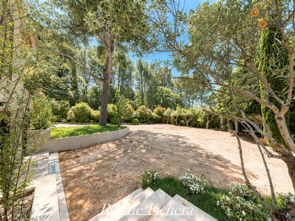 Opportunité Rare : Propriété de Charme aux Pinchinats – Aix-en-Provence