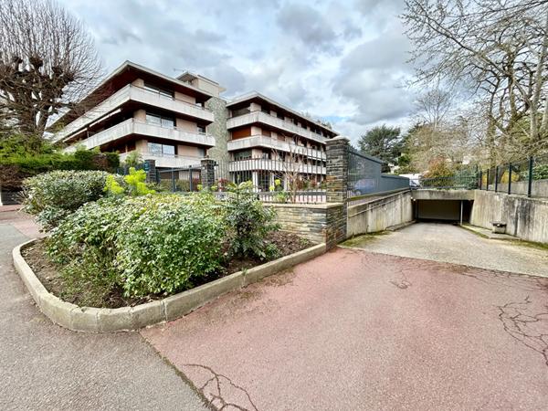 Parking sous-sol de 12 m2