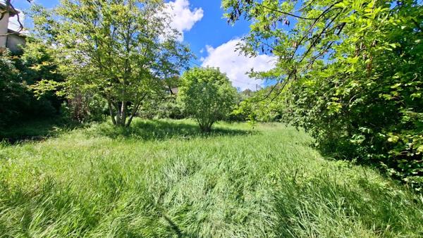 A vendre : Terrain à bâtir – 676 m² – Quartier des Baumelles à DIGNE LES BAINS (04)