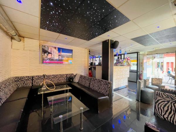 BAISSE DE PRIX - Murs pro à vendre JUAN LES PINS (06) - Emplacement n°1