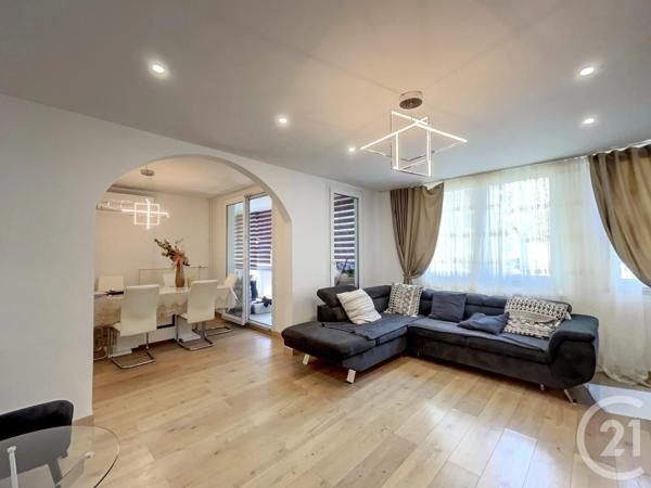 Appartement T5 à vendre  5 pièces - 107,34 m 2   BOURG LES VALENCE  - 26