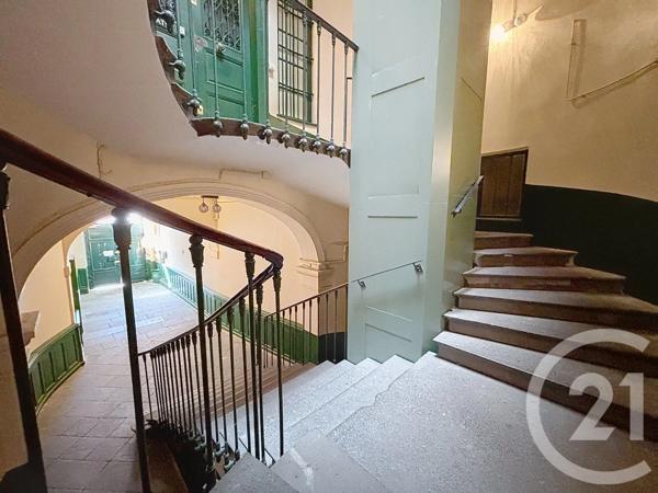 Appartement F5 à vendre  5 pièces - 198,06 m 2   RIOM  - 63