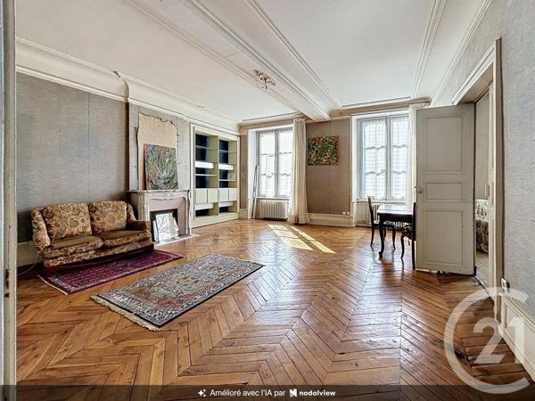 Appartement F5 à vendre  5 pièces - 198,06 m 2   RIOM  - 63