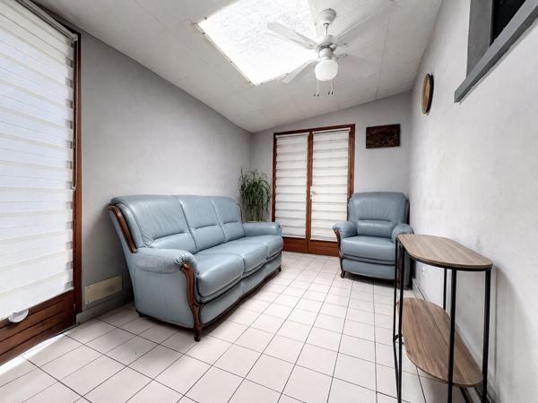 Maison de ville Annoeullin, 140 m2 habitable, avec jardin, 2 logements, 2 garages, fort potentiel...