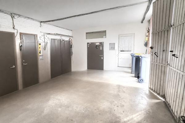 Maison de ville Annoeullin, 140 m2 habitable, avec jardin, 2 logements, 2 garages, fort potentiel...