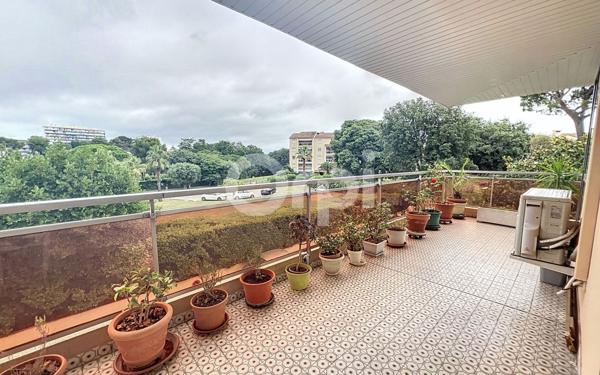 Appartement à vendre    3 pièces • 67,85 m2 Antibes