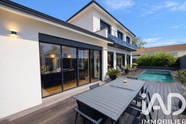 Maison à vendre 6 pièces 150 m² Mérignac