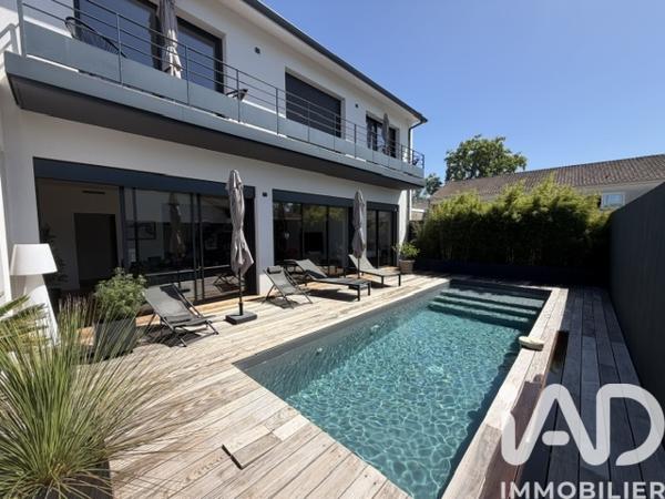 Maison à vendre 6 pièces 150 m² Mérignac