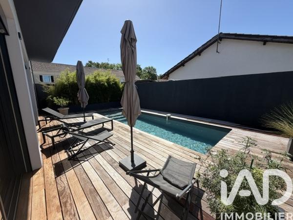 Maison à vendre 6 pièces 150 m² Mérignac