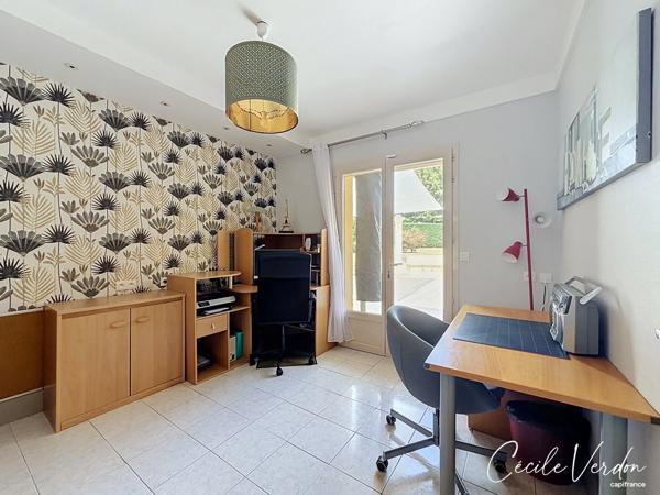 Plain-pied 145 m2, 4 chambres sur 2319 m2 de terrain à vendre 6 pièces BERGERAC (24)