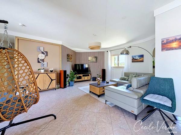 Plain-pied 145 m2, 4 chambres sur 2319 m2 de terrain à vendre 6 pièces BERGERAC (24)
