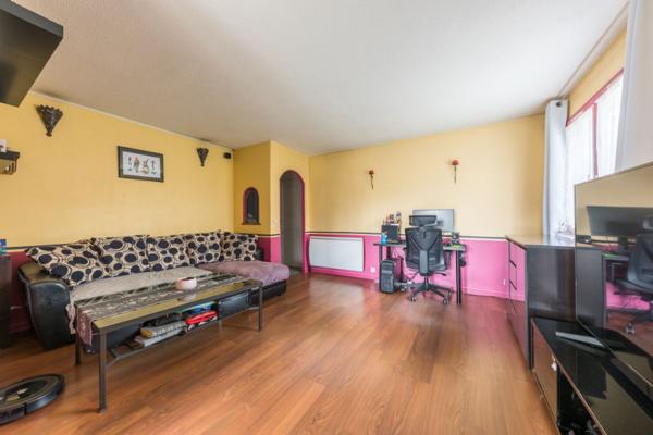 MAGNIFIQUE APPARTEMENT F3 AVEC BOX ET CAVE !