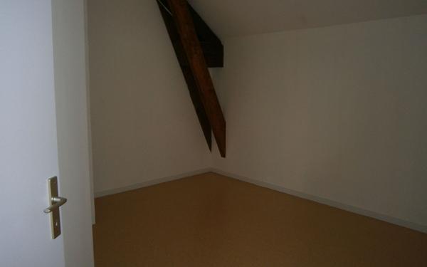 Appartement à louer    5 pièces •  Pargny-sous-Mureau