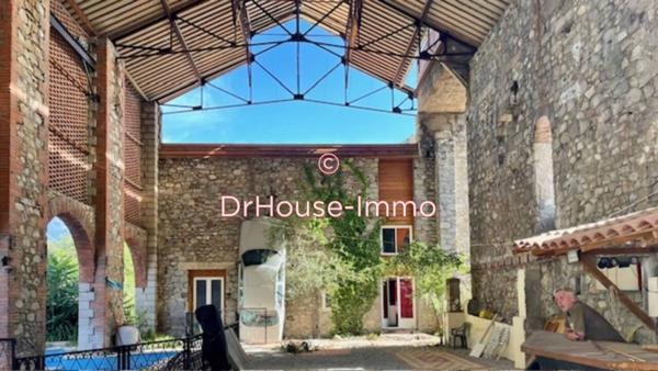 Bien immobilier à vendre 10 pièces de 200 m²