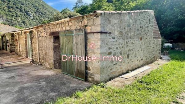 Bien immobilier à vendre 10 pièces de 200 m²