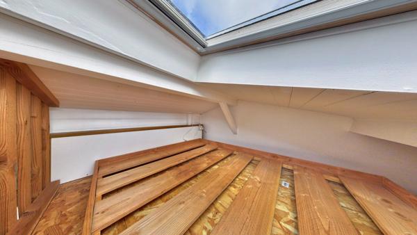 Petite maison dans le centre d'Arès