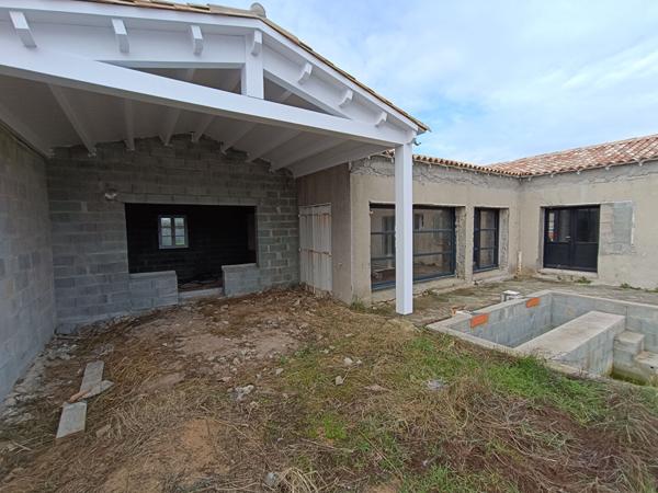 Villa sur L'Île de Ré - Un potentiel exceptionnel à finir de personnaliser