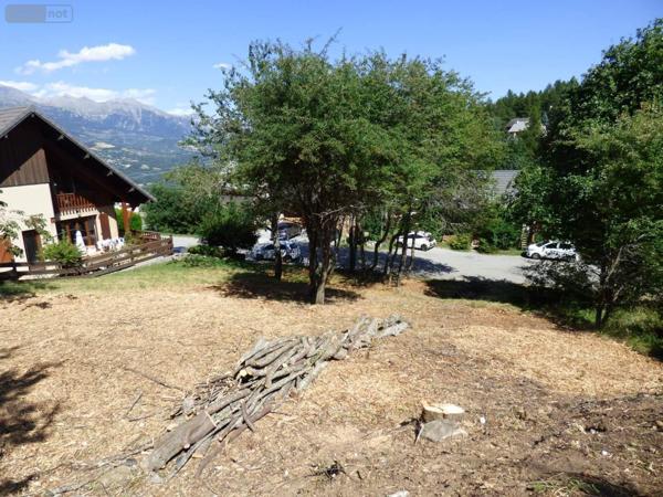 Terrain à Batir à vendre à Laye dans lesHautes-Alpes (05500), ref : 001/1566