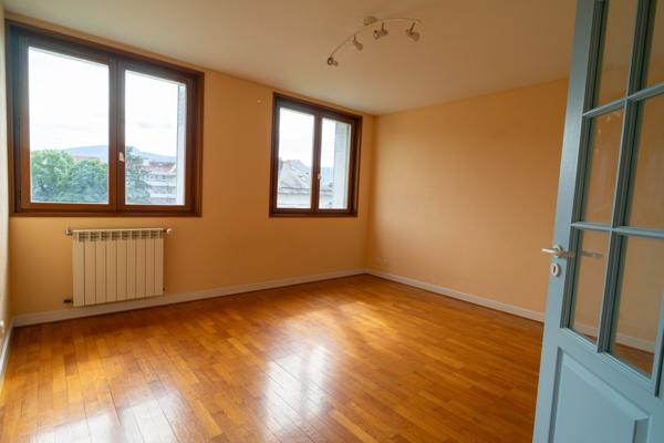 Lumineux T3 + GARAGE. Chambéry (73000)
