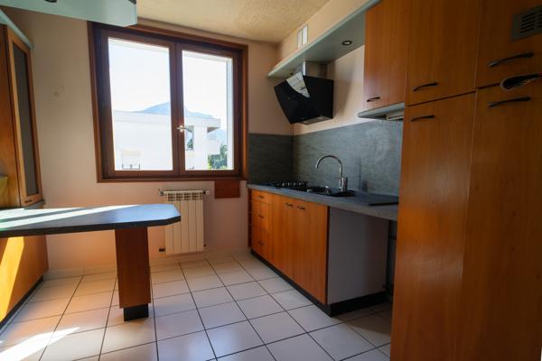 Lumineux T3 + GARAGE. Chambéry (73000)