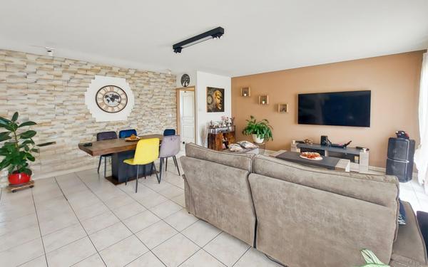 Maison à vendre    4 pièces •  Bessens