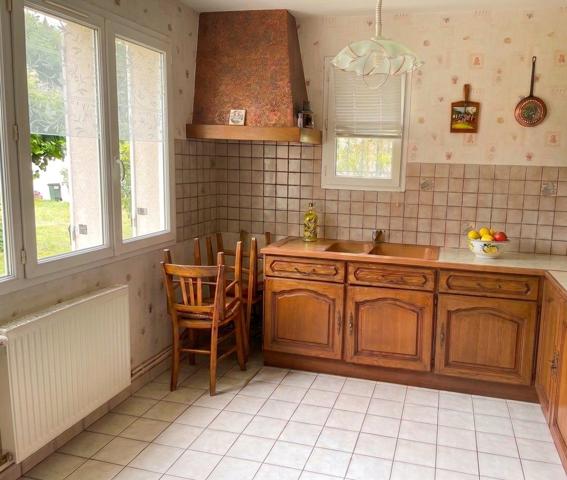 Maison
         5 pièces
        - 85 m² 175 600 € *