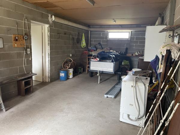 Maison
         5 pièces
        - 85 m² 175 600 € *