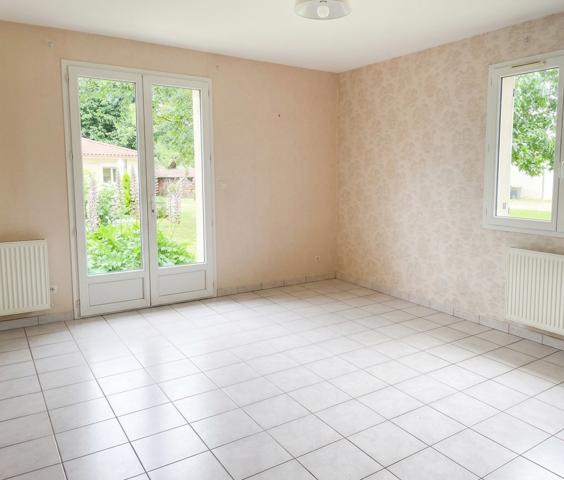 Maison
         5 pièces
        - 85 m² 175 600 € *
