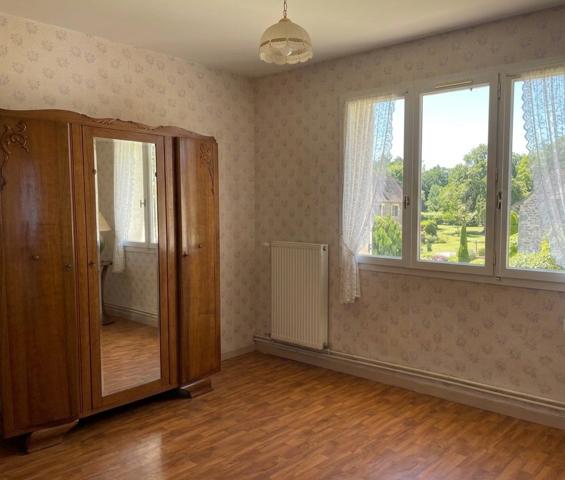 Maison
         5 pièces
        - 85 m² 175 600 € *