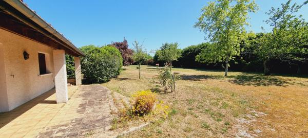 Pavillon plain pied 57 m2 à Ruffec (16)