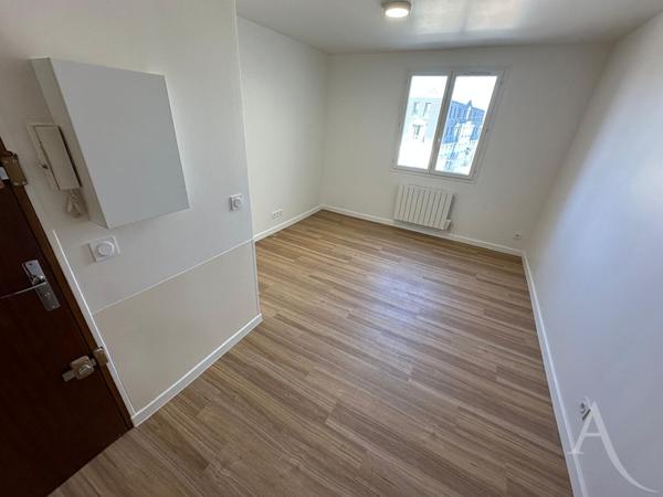 Beau duplex entièrement rénové à 5 min de la gare.