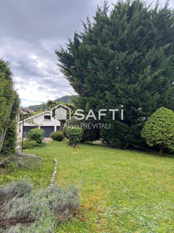 Terrain de 616 m² avec garage, proche centre ville