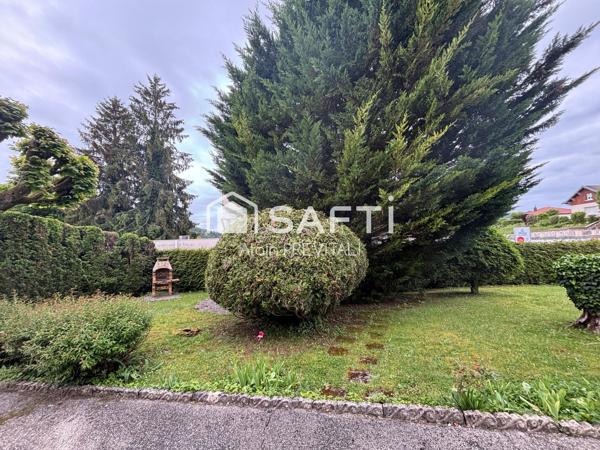 Terrain de 616 m² avec garage, proche centre ville