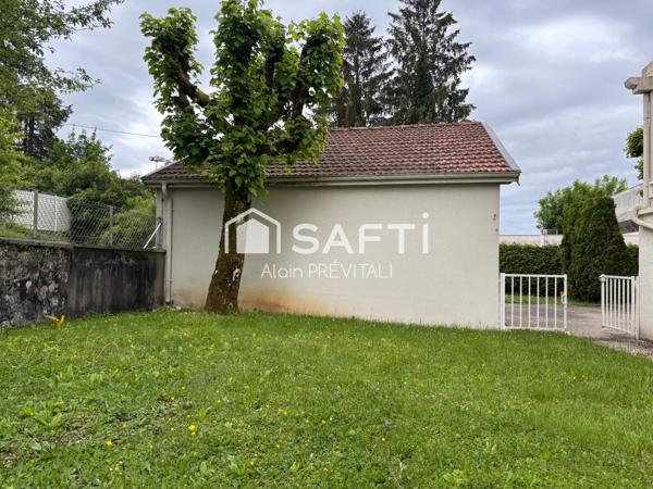 Terrain de 616 m² avec garage, proche centre ville