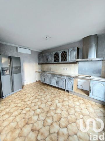 Maison à vendre 6 pièces 135 m² Saint-Thibault-des-Vignes