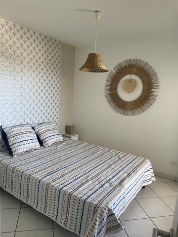 BEL APPARTEMENT F2 MEUBLÉ LA POSSESSION