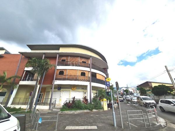 BEL APPARTEMENT F2 MEUBLÉ LA POSSESSION