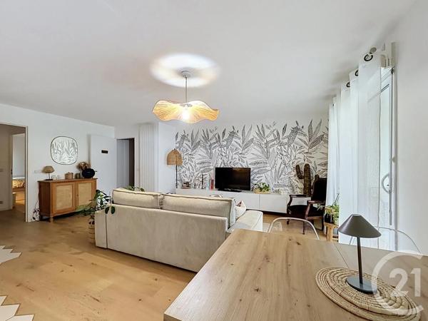 Appartement à vendre  3 pièces - 69 m 2   VANNES  - 56