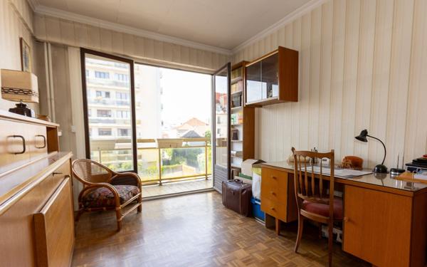 Appartement à vendre    4 pièces • 80 m2 Les Lilas