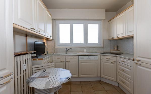 Appartement à vendre    4 pièces • 80 m2 Les Lilas